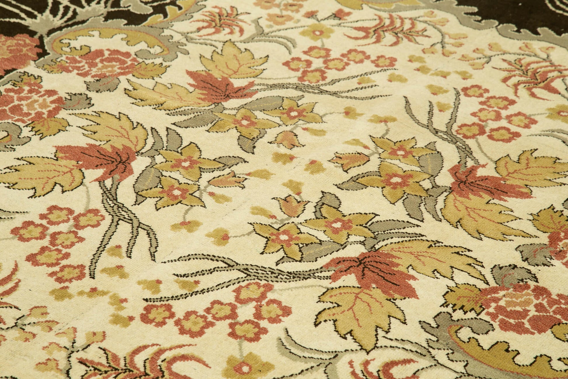 Tebriz Bej Klasik Pamuk Yün El Dokuma Halısı 290x387 Agacan