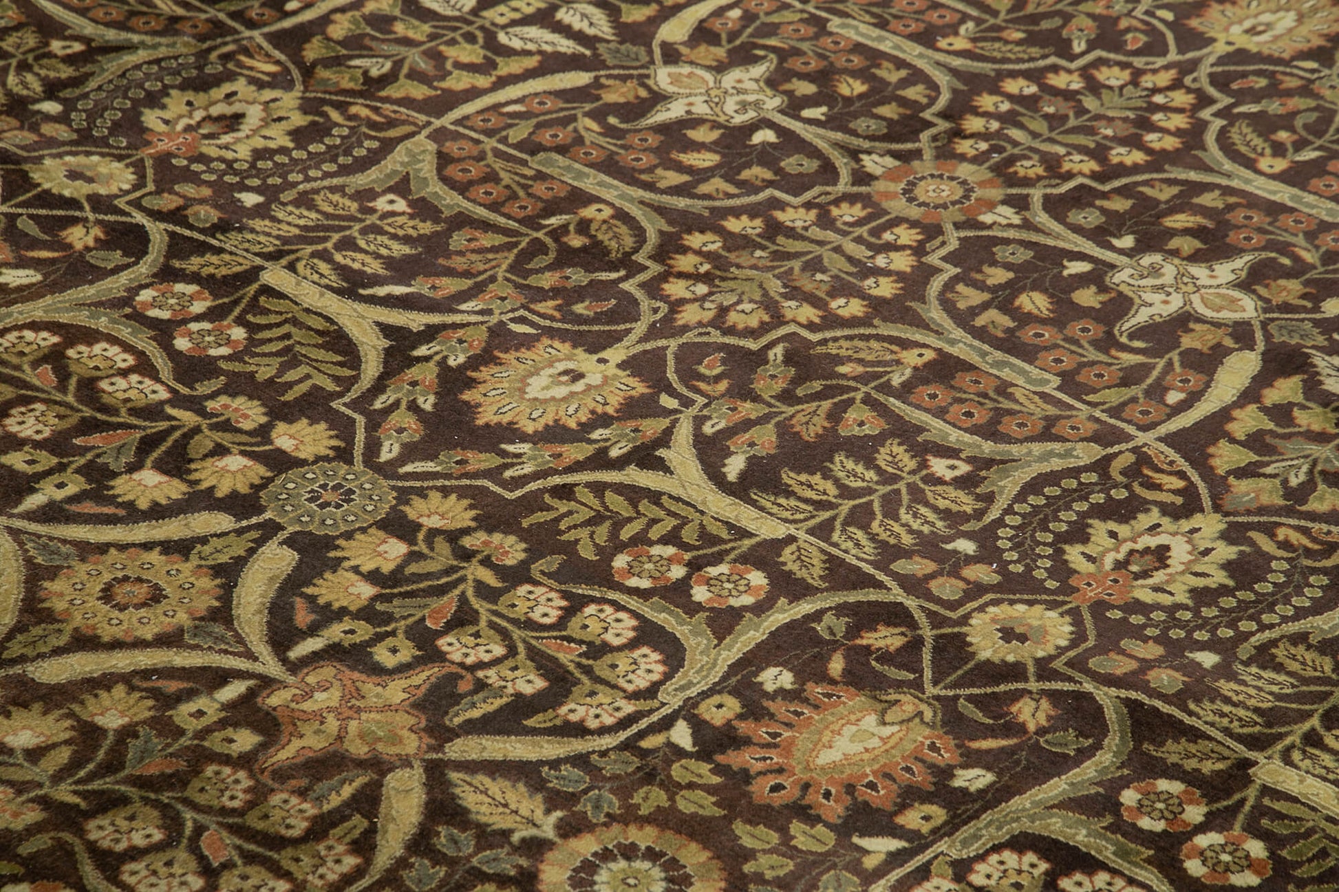 Tebriz Kahverengi Klasik Pamuk Yün El Dokuma Halısı 377x482 Agacan