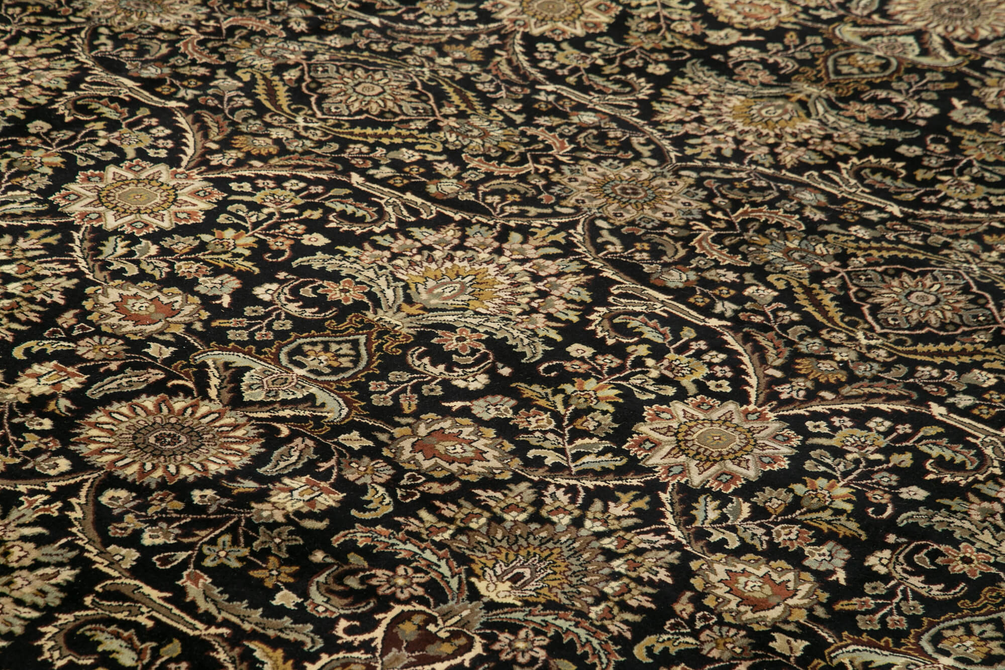 Tebriz Siyah Klasik Pamuk Yün El Dokuma Halısı 353x462 Agacan