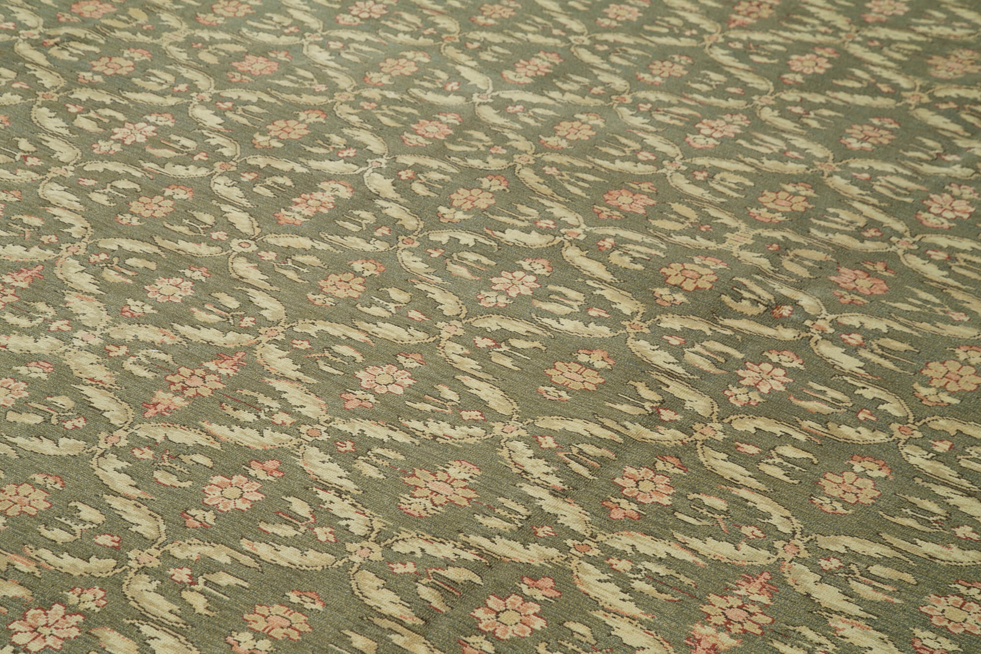 Tebriz Bej Klasik Pamuk Yün El Dokuma Halısı 367x463 Agacan