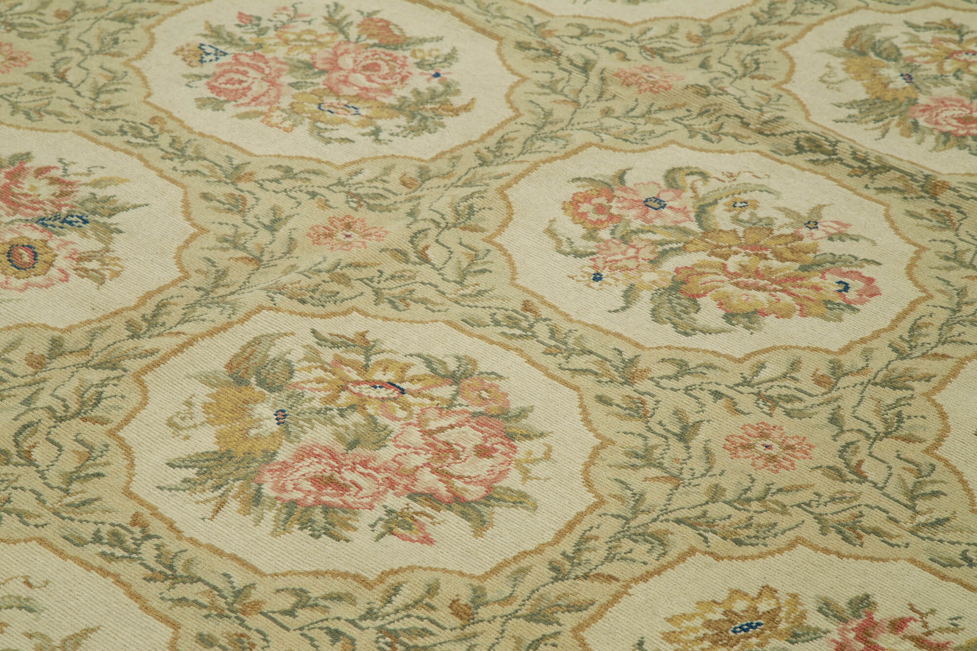 Tebriz Bej Klasik Pamuk Yün El Dokuma Halısı 365x450 Agacan