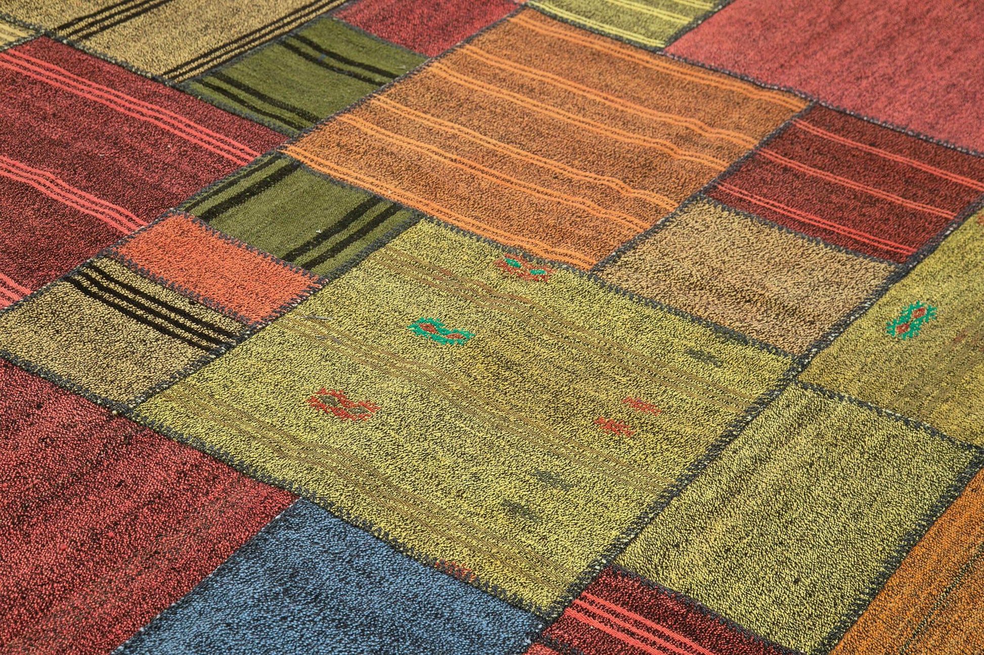 Kırk Yama Gri Patchwork Pamuk Yün El Dokuma Halısı 248x351 Agacan