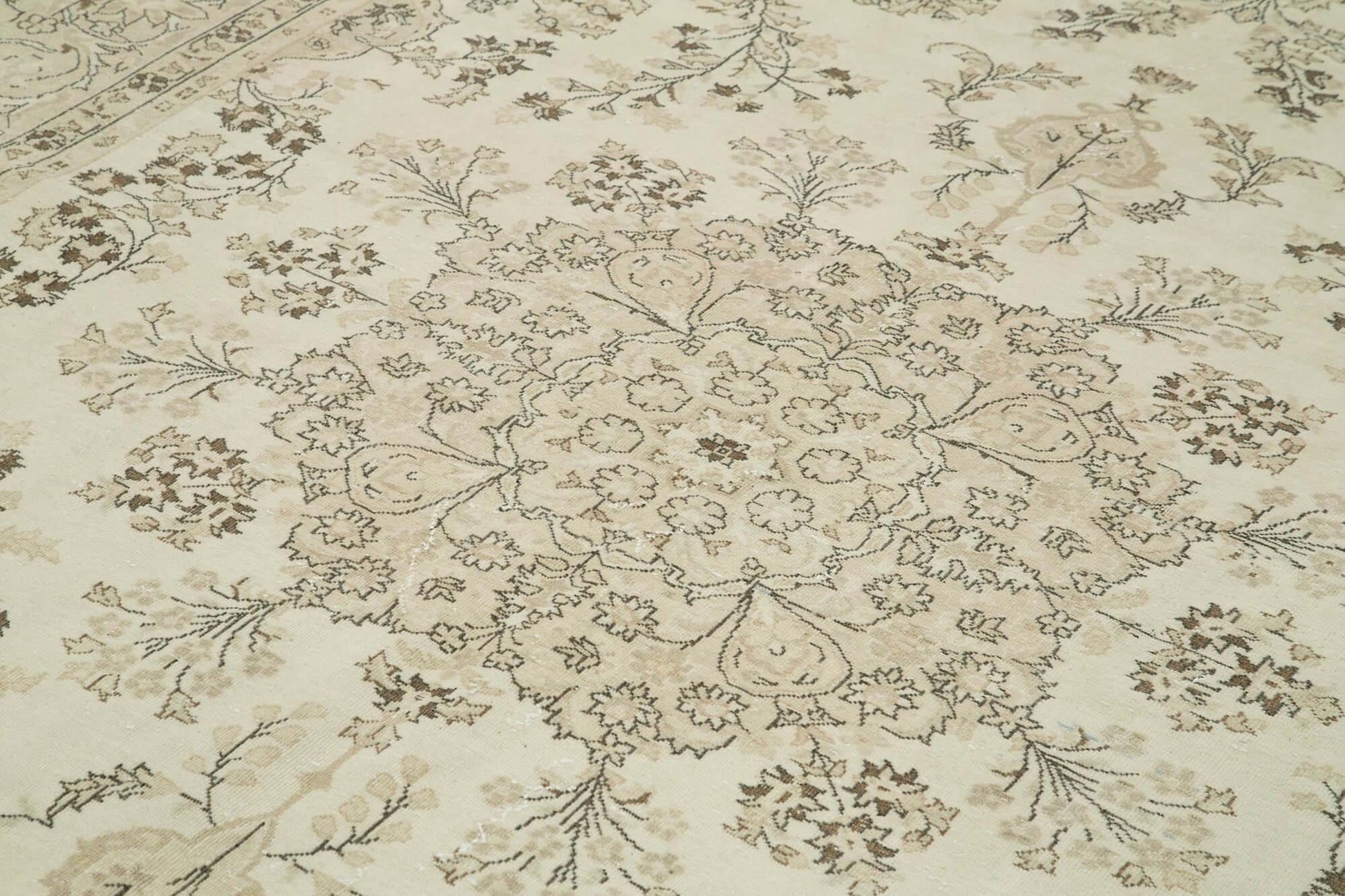 Kayseri Vintage Bej Eskitme Pamuk Yün El Dokuma Halısı 216x304 Agacan