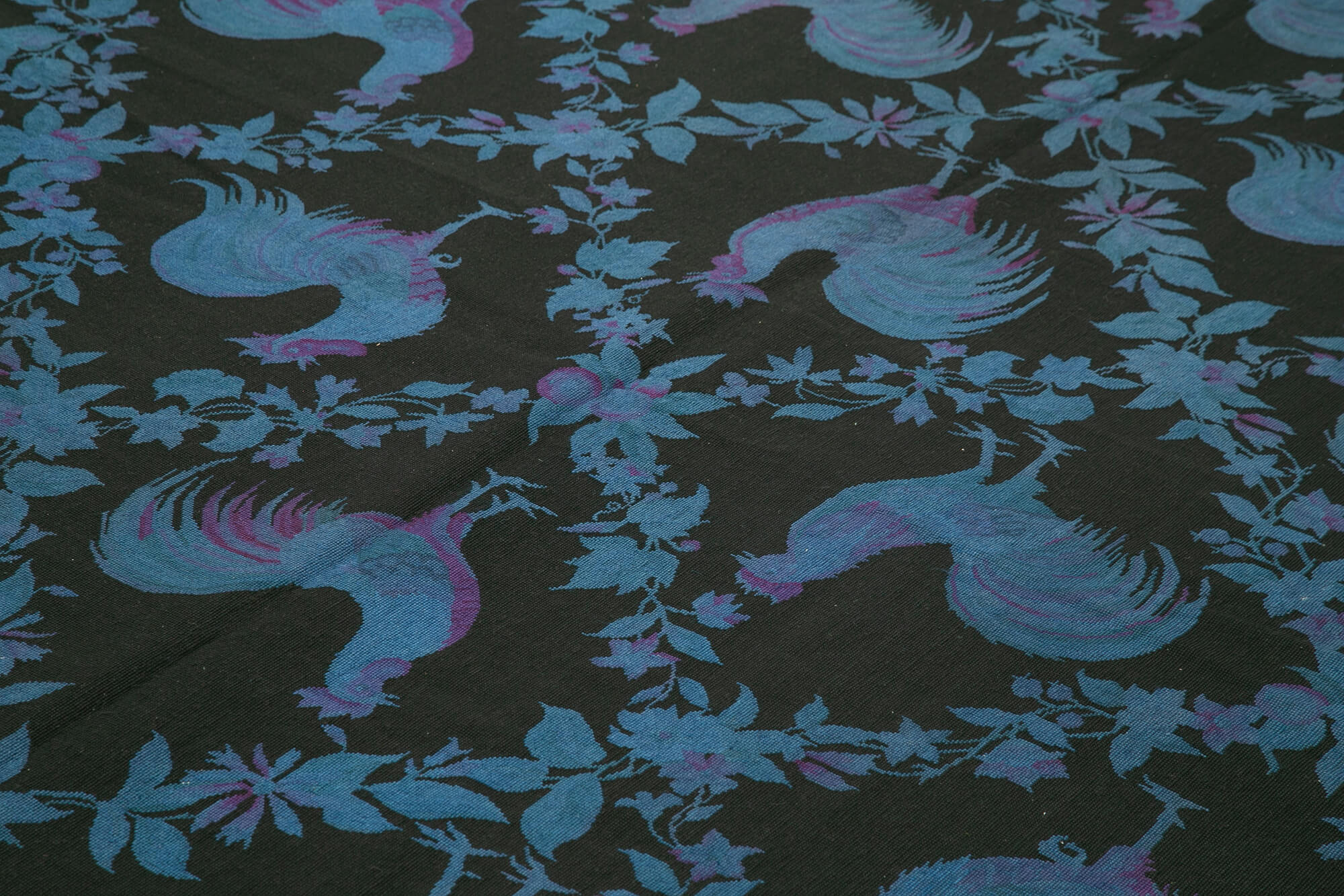 Needlepoint Mavi Çiçekli Pamuk Yün El Dokuma Halısı 240x332 Agacan