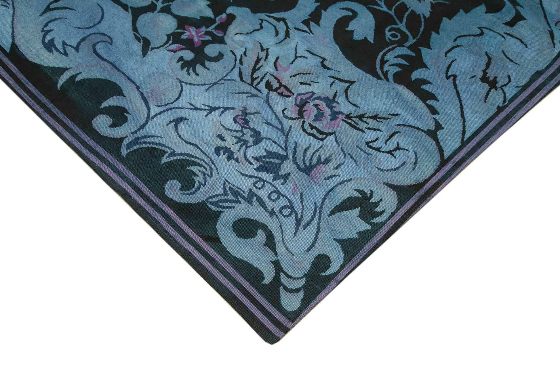 Needlepoint Mor Çiçekli Pamuk Yün El Dokuma Halısı 358x422 Agacan