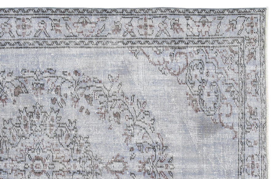 Handgeknüpfter Orientteppich Wolle in Grau 167x257 cm – im Wohnzimmer