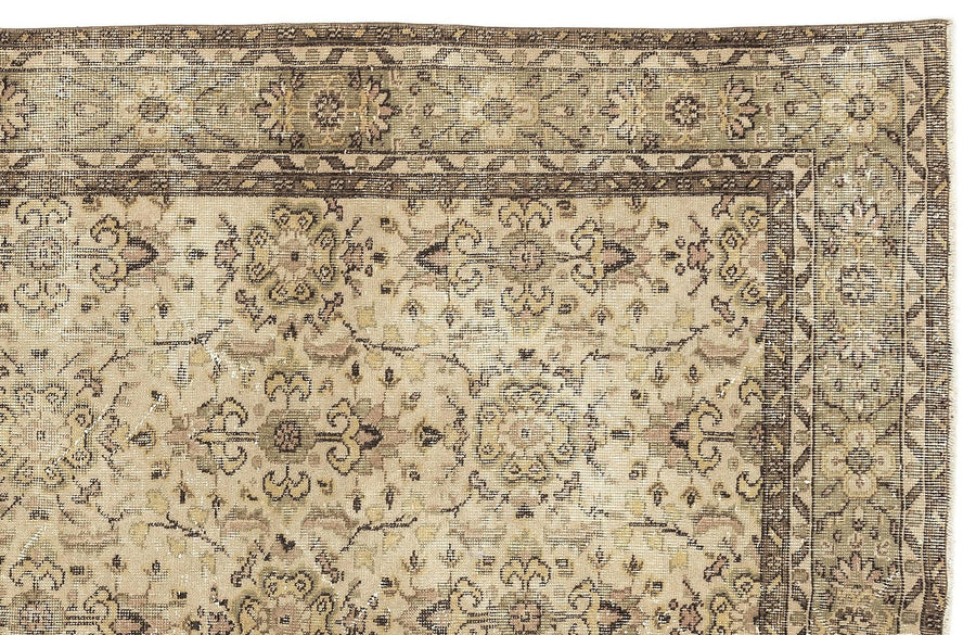 Beiger handgeknüpfter Wollteppich mit Blumen, rutschfest 180x287 cm – im Wohnzimmer