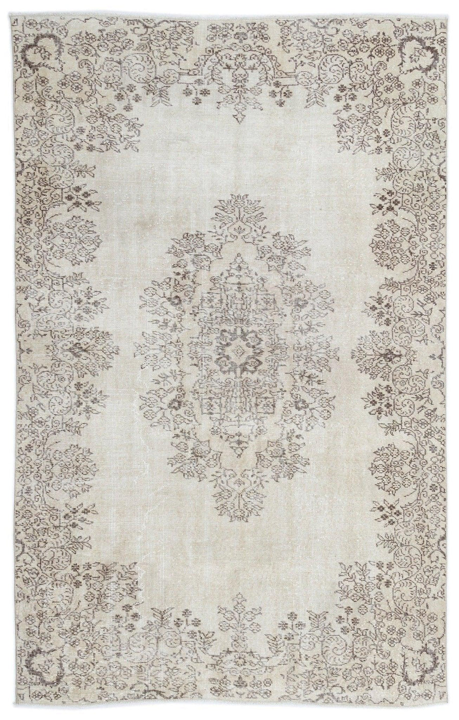 Cream & Grey Medallion Hand-Knotted Wool Rug 167x266 cm (5'6" x 8'9") – in the hallway