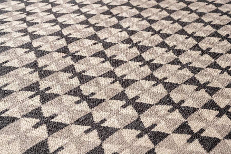 Utrecht Siyah Geometrik Pamuk ve Şönil Dijital Baskı Halı Pia Monte